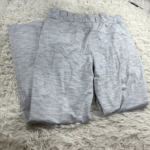 Lululemon On The Fly Pant *27" Wee Are From Space Nimbus Battleship - Picture 4 of 7